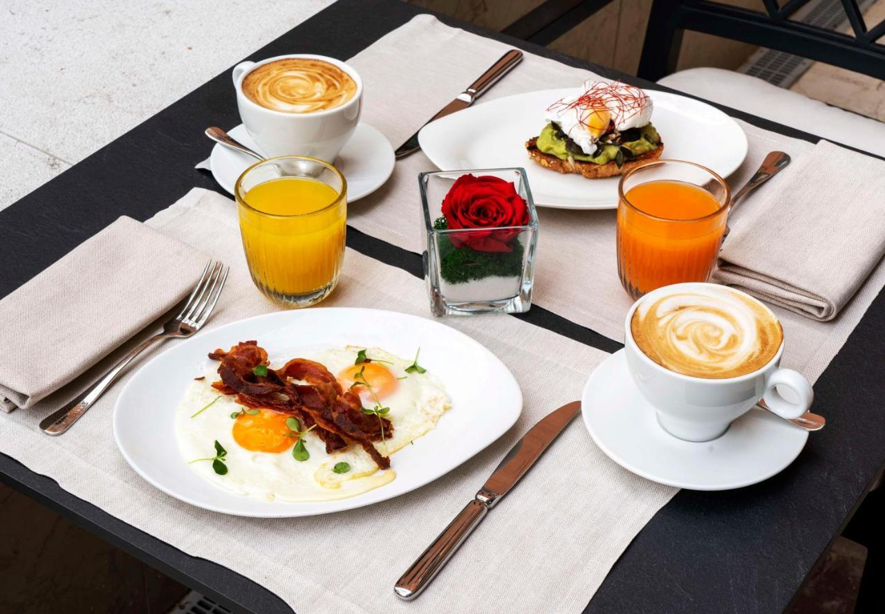 Radisson Collection Hotel, Palazzo Nani เวนิส ภายนอก รูปภาพ A breakfast at the hotel