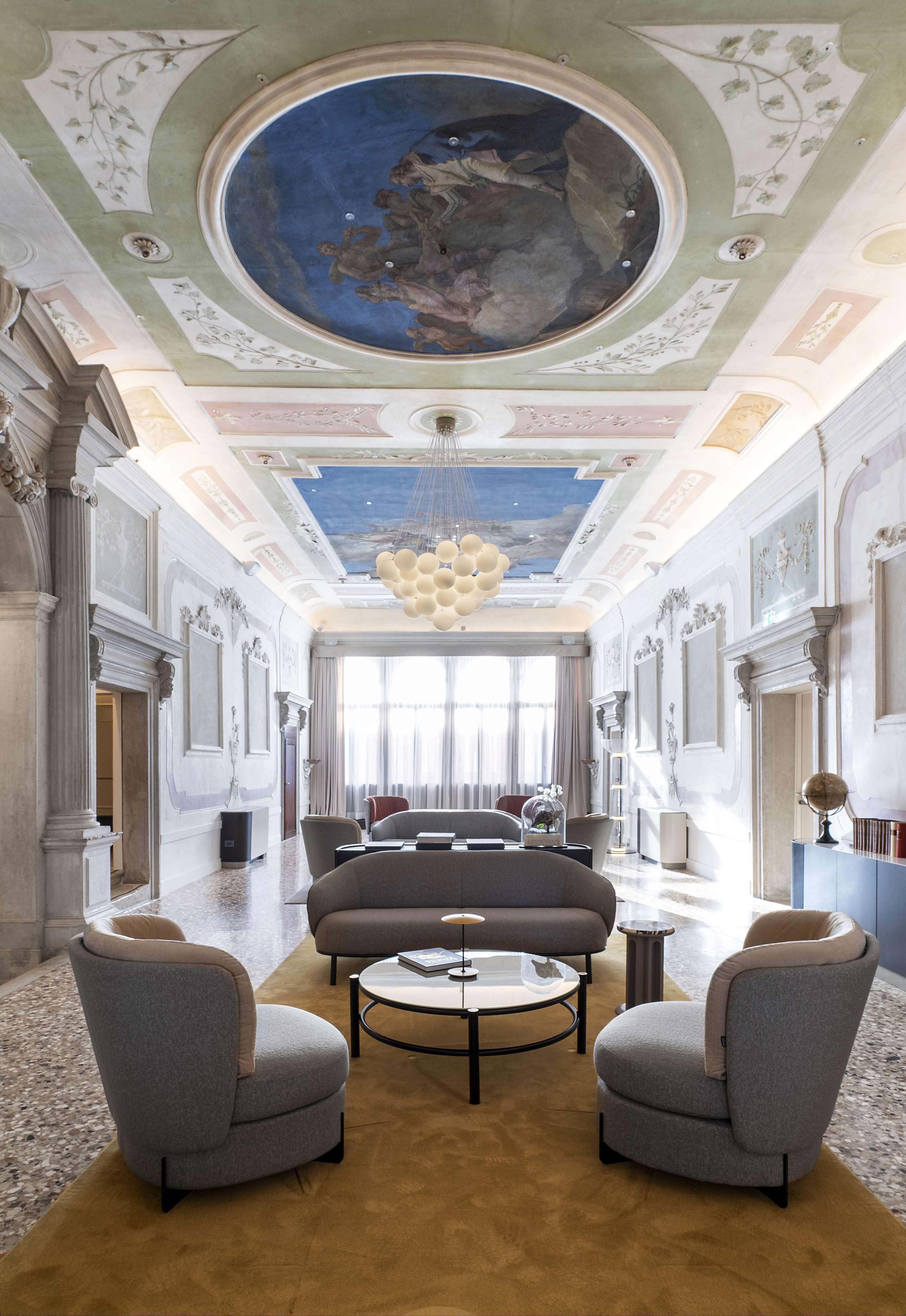 Radisson Collection Hotel, Palazzo Nani เวนิส ภายนอก รูปภาพ The lobby of the hotel