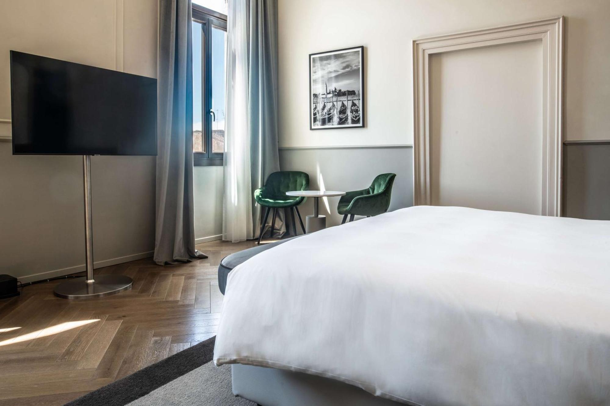 Radisson Collection Hotel, Palazzo Nani เวนิส ภายนอก รูปภาพ A room at the hotel
